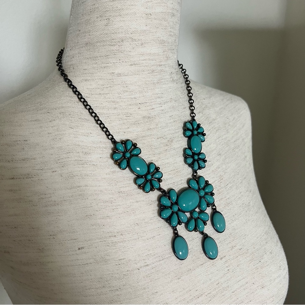 NWOT Fashion Turquoise Necklace